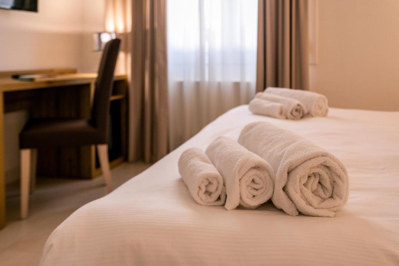 Hotel Moresco Санта-Тереза-Галлура Экстерьер фото
