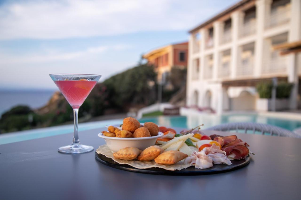 Hotel Moresco Санта-Тереза-Галлура Экстерьер фото