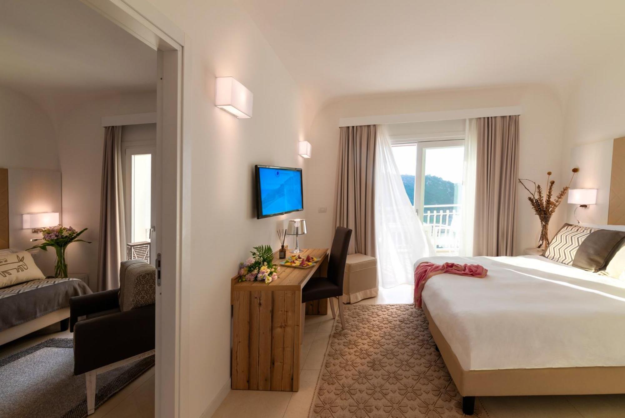 Hotel Moresco Санта-Тереза-Галлура Экстерьер фото
