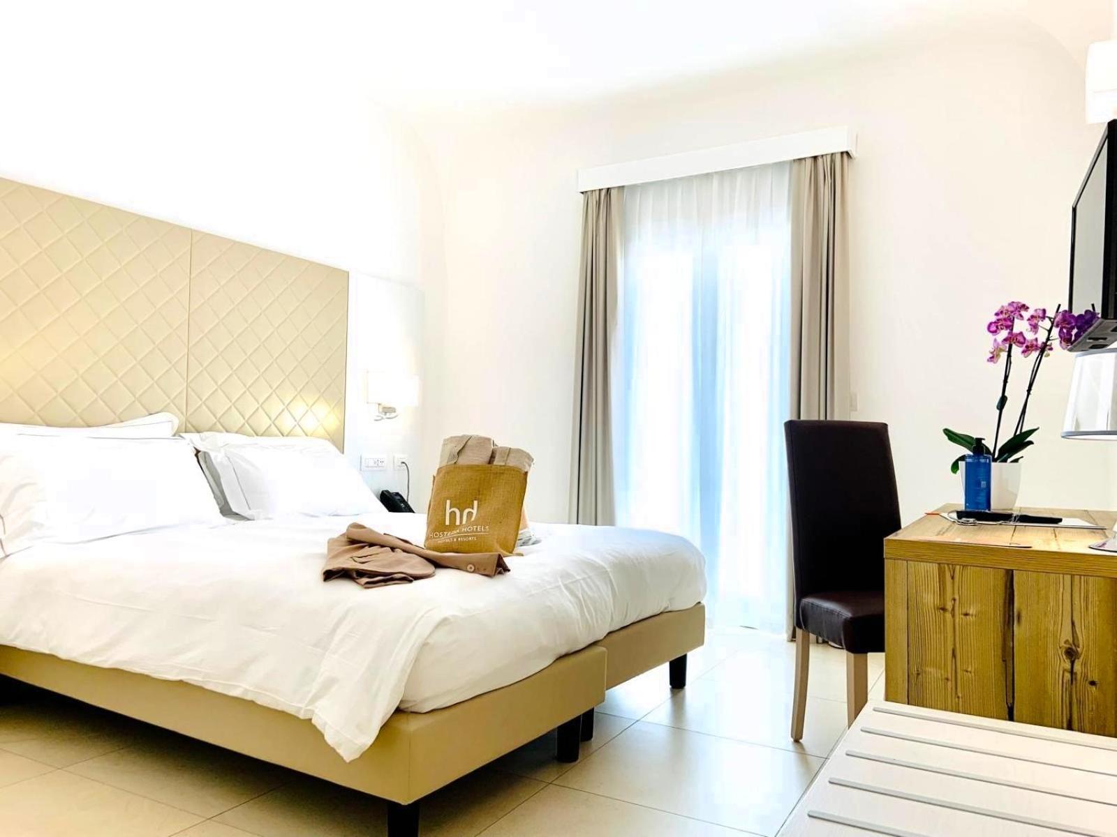 Hotel Moresco Санта-Тереза-Галлура Экстерьер фото
